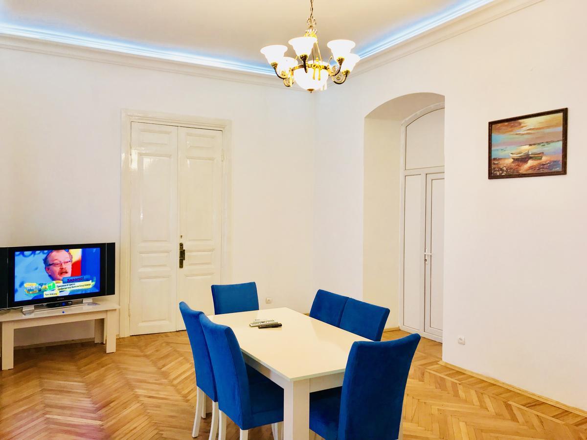 Check-In Apartment Near Fountain Square Vidadi Str Bakú Exterior foto